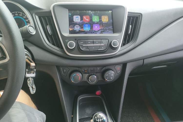 Used Chevrolet Cavalier 2019 320 Manual Xinyue Edition Audio And AC Panel