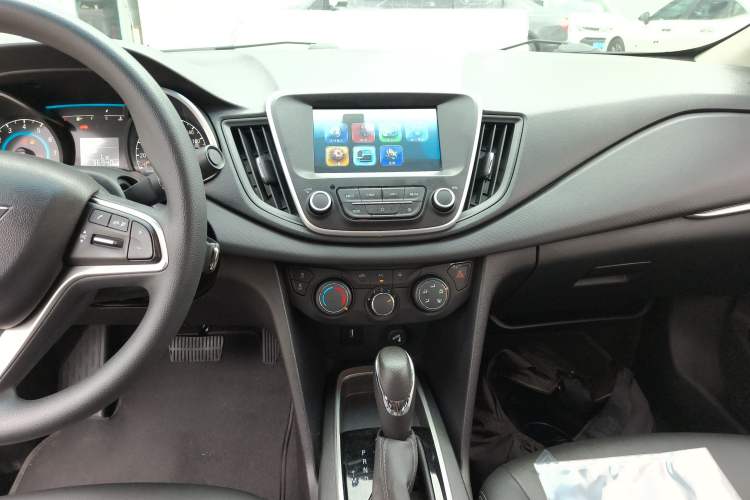 Used Chevrolet Cavalier 2019 320 Automatic Xinyue Edition Audio And AC Panel