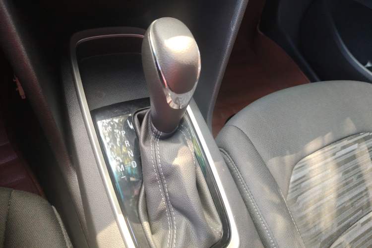 Used Chevrolet Cavalier 2019 320 Automatic Enjoyment with Sunroof Gear Lever