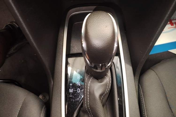Used Chevrolet Cavalier 2019 320 Automatic Enjoyment with Sunroof Gear Lever
