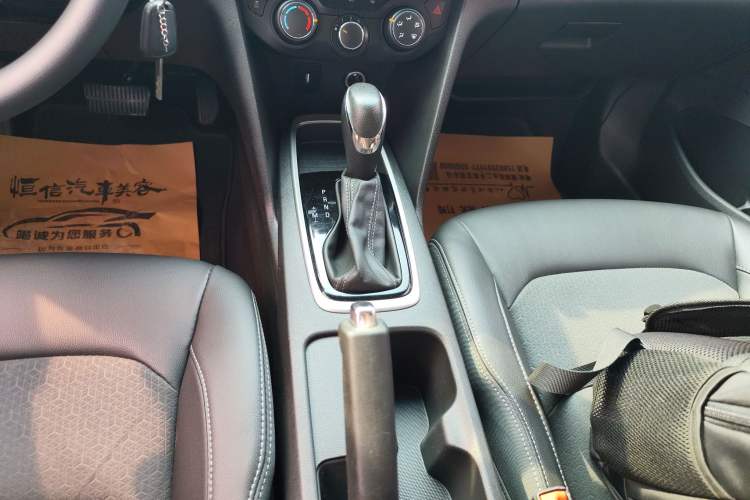 Used Chevrolet Cavalier 2019 320 Automatic Xinyue Edition Gear Lever