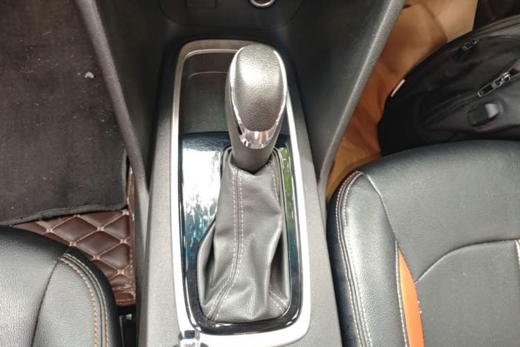 Used Chevrolet Cavalier 2019 320 Automatic Enjoyment with Sunroof Gear Lever