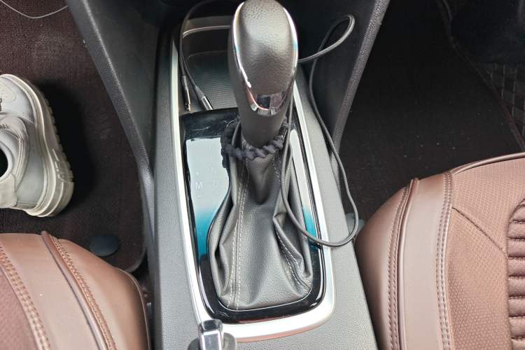 Used Chevrolet Cavalier 2019 320 Automatic Enjoyment with Sunroof Gear Lever