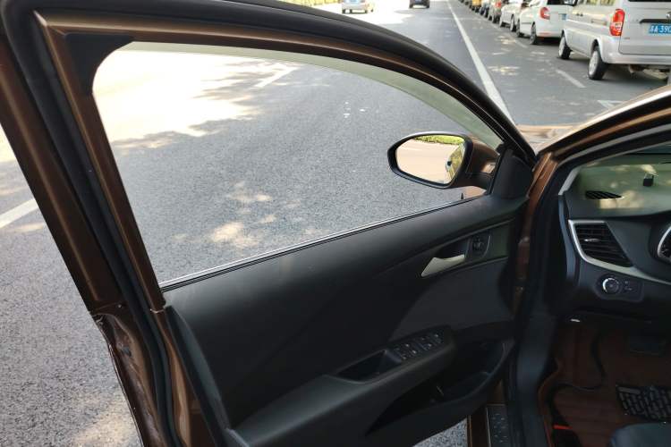 Used Chevrolet Cavalier 2019 320 Automatic Enjoyment with Sunroof Interior 7