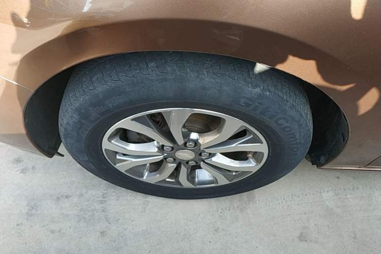 Used Chevrolet Cavalier 2019 320 Manual Enjoyment Edition Left Front Wheel Hub
