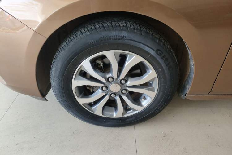 Used Chevrolet Cavalier 2019 320 Automatic Enjoyment with Sunroof Left Front Wheel Hub