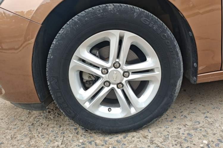Used Chevrolet Cavalier 2019 320 Automatic Enjoyment with Sunroof Left Front Wheel Hub