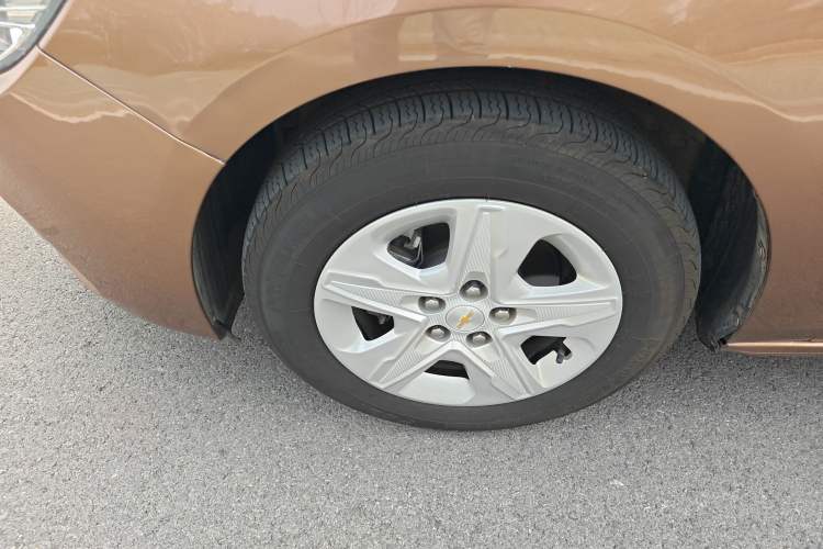 Used Chevrolet Cavalier 2019 320 Automatic Enjoyment with Sunroof Left Front Wheel Hub