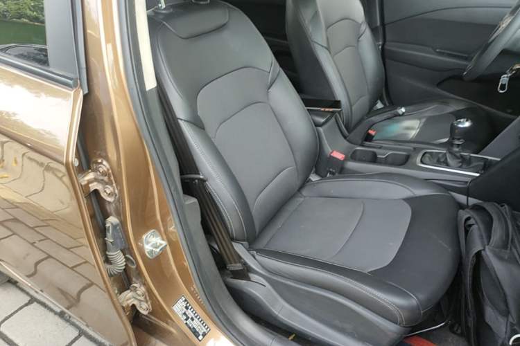 Used Chevrolet Cavalier 2019 320 Manual Xinyue Edition Right Front Seat