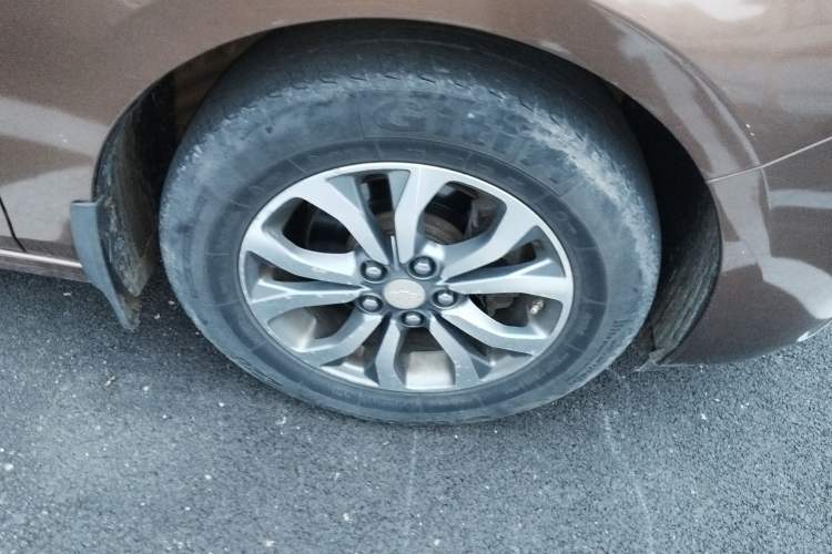 Used Chevrolet Cavalier 2019 320 Manual Enjoyment Edition Right Front Wheel Hub