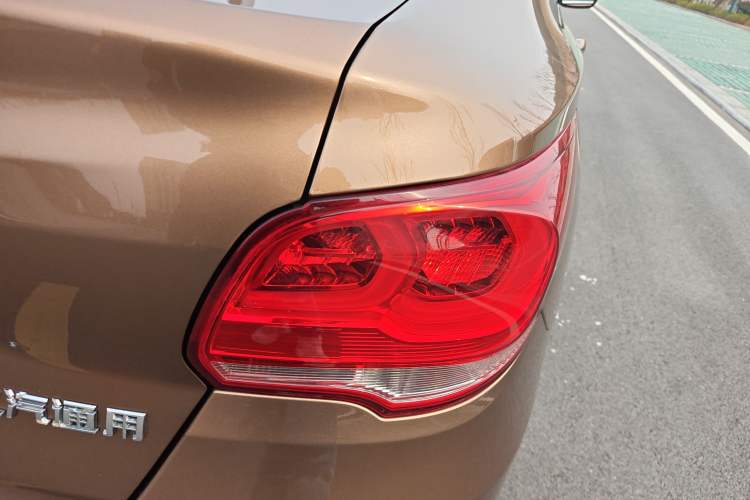 Used Chevrolet Cavalier 2019 320 Automatic Enjoyment with Sunroof Right Rear Taillight