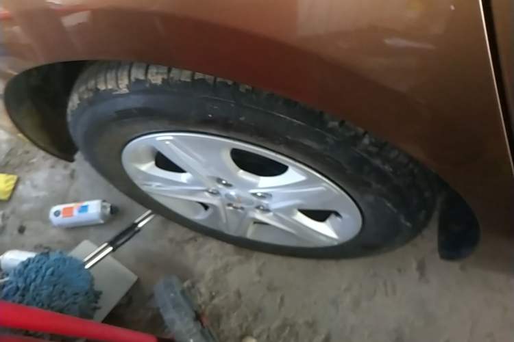 Used Chevrolet Cavalier 2019 320 Automatic Enjoyment with Sunroof Right Rear Wheel Hub