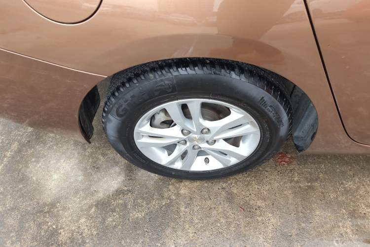 Used Chevrolet Cavalier 2019 320 Automatic Xinyue Edition Right Rear Wheel Hub