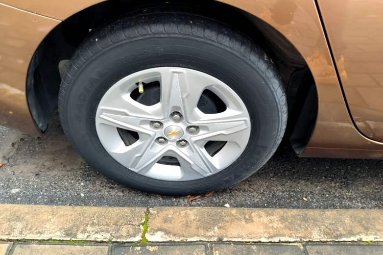 Used Chevrolet Cavalier 2019 320 Automatic Enjoyment with Sunroof Right Rear Wheel Hub