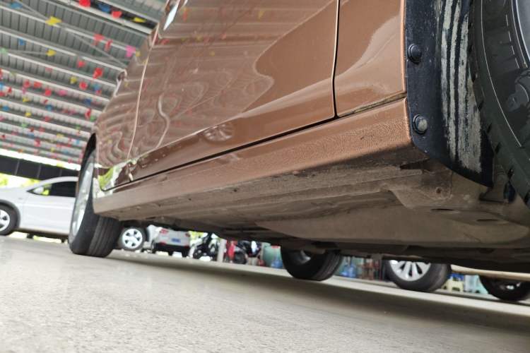 Used Chevrolet Cavalier 2019 320 Automatic Xinyue Edition Right Side Sill