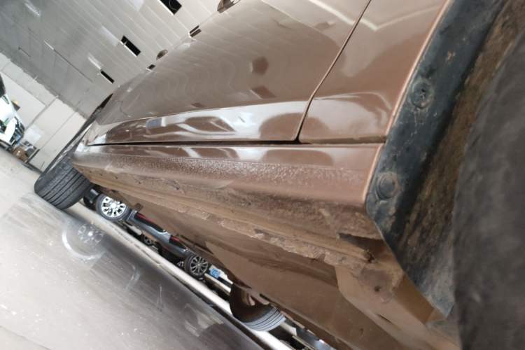 Used Chevrolet Cavalier 2019 320 Automatic Enjoyment with Sunroof Right Side Sill