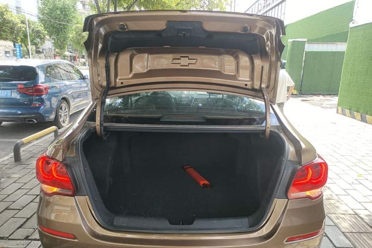 Used Chevrolet Cavalier 2019 320 Manual Xinyue Edition Trunk