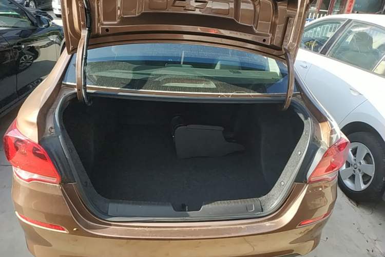 Used Chevrolet Cavalier 2019 320 Manual Enjoyment Edition Trunk