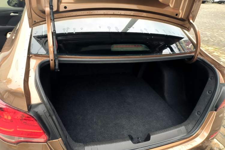 Used Chevrolet Cavalier 2019 320 Automatic Enjoyment with Sunroof Trunk