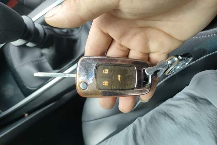 Used Chevrolet Cavalier 2019 320 Manual Xinyue Edition Vehicle Key