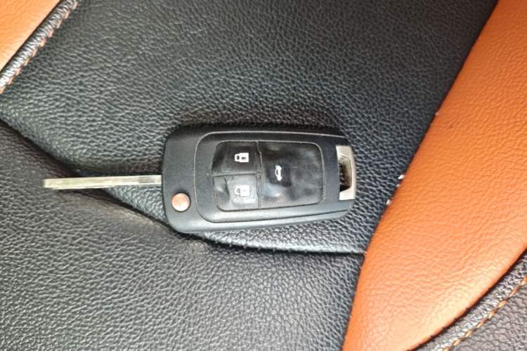 Used Chevrolet Cavalier 2019 320 Automatic Enjoyment with Sunroof Vehicle Key