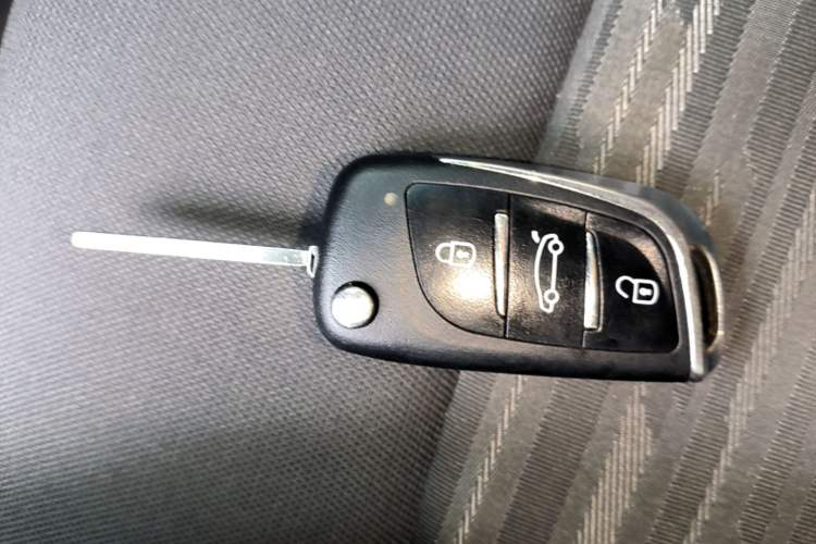Used Chevrolet Cavalier 2019 320 Automatic Enjoyment with Sunroof Vehicle Key