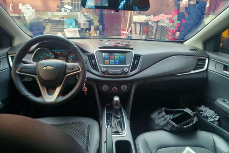 Used Chevrolet Cavalier 2019 320 Automatic Xinyue Edition Center Console