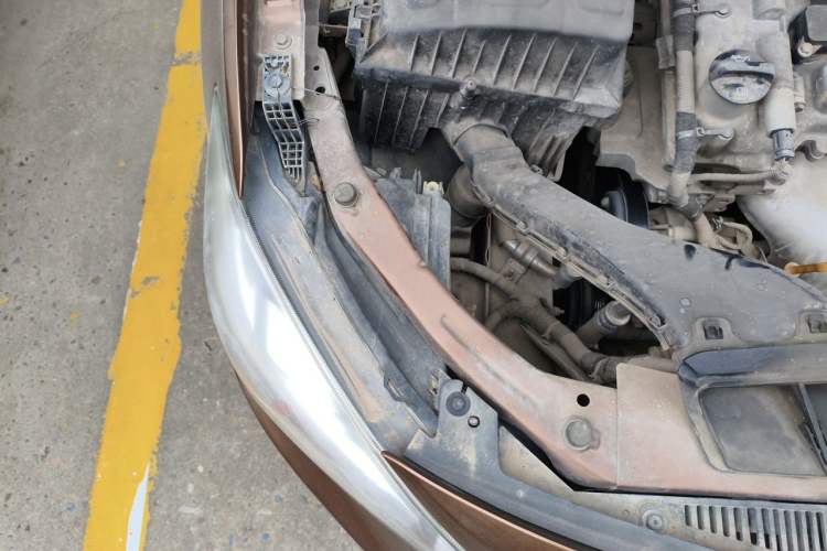 Used Chevrolet Cavalier 2019 320 Automatic Xinyue Edition Engine Bay Right