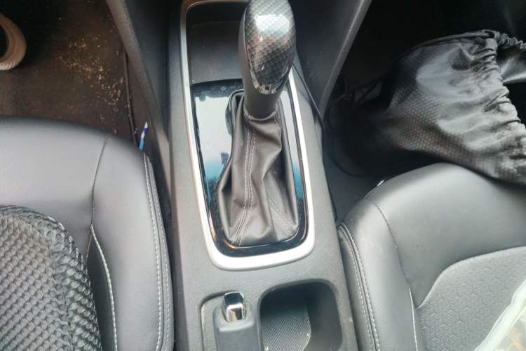 Used Chevrolet Cavalier 2019 320 Automatic Xinyue Edition Gear Lever