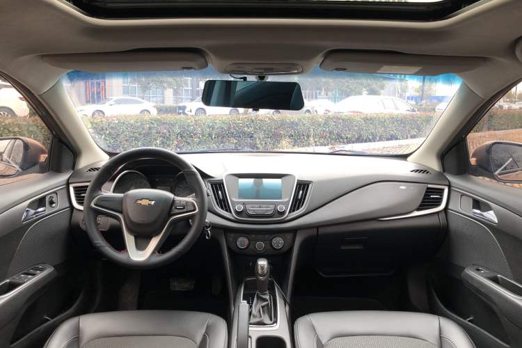 Used Chevrolet Cavalier 2019 320 Automatic Xinyue Edition Interior 3