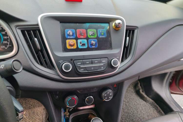 Used Chevrolet Cavalier 2019 320 Automatic Xinyue Edition Audio And AC Panel