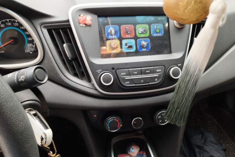 Used Chevrolet Cavalier 2019 320 Manual Xinyue Edition Audio And AC Panel