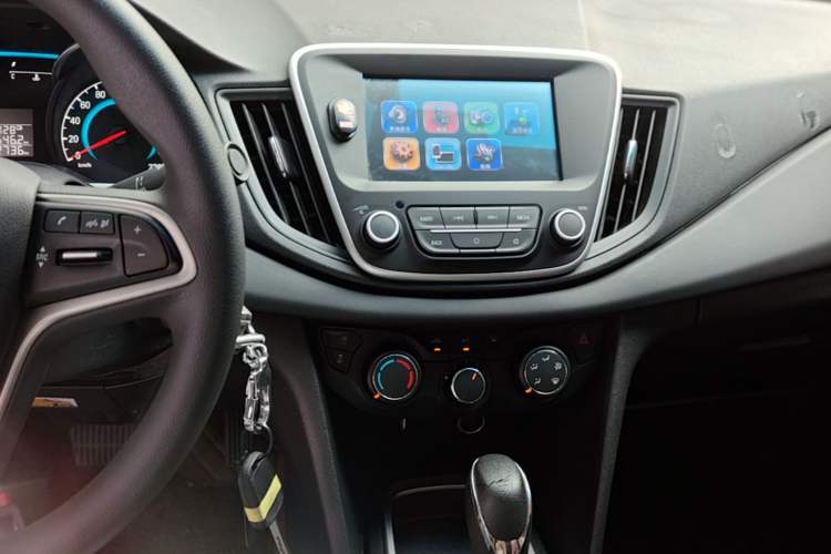 Used Chevrolet Cavalier 2019 320 Automatic Xinyue Edition Audio And AC Panel