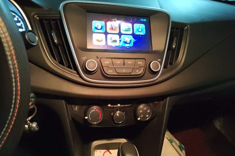 Used Chevrolet Cavalier 2019 320 Automatic Xinyue Edition Audio And AC Panel
