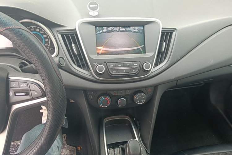 Used Chevrolet Cavalier 2019 320 Automatic Xinyue Edition Audio And AC Panel
