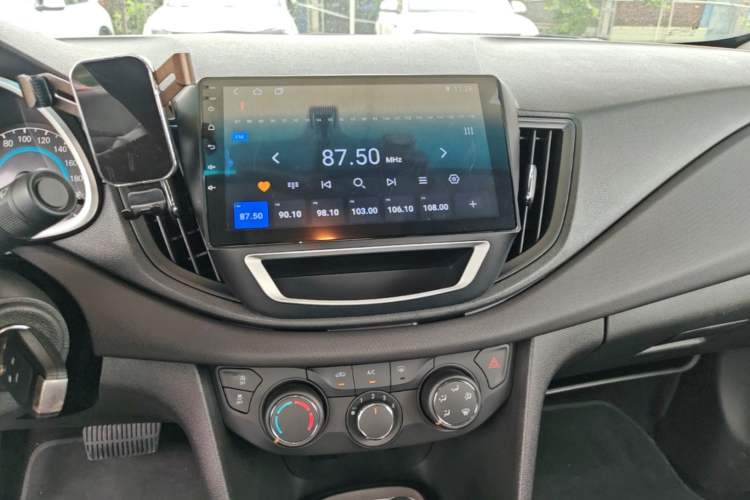 Used Chevrolet Cavalier 2019 320 Automatic Xinyue Edition Audio And AC Panel