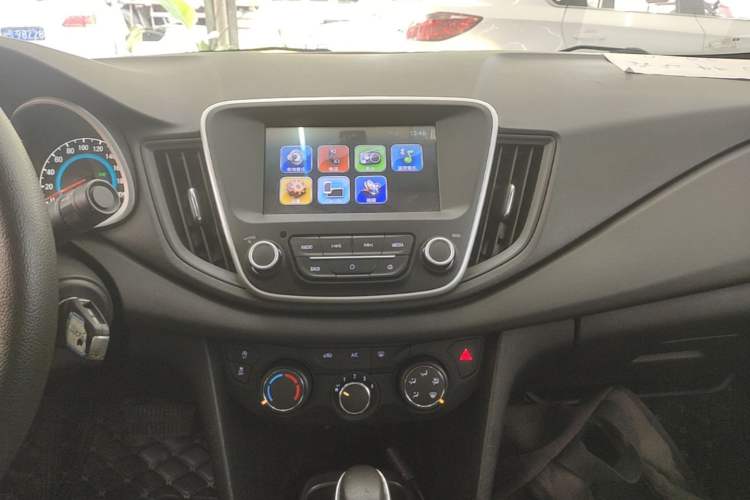 Used Chevrolet Cavalier 2019 320 Automatic Xinyue Edition Audio And AC Panel