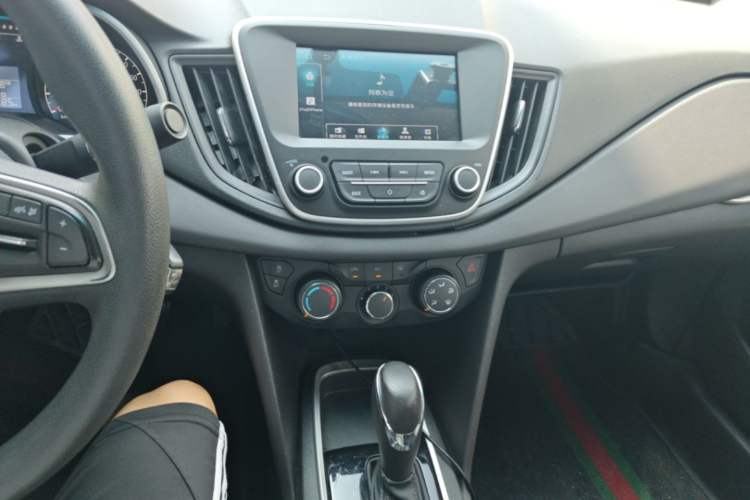 Used Chevrolet Cavalier 2019 320 Automatic Xinyue Edition Audio And AC Panel