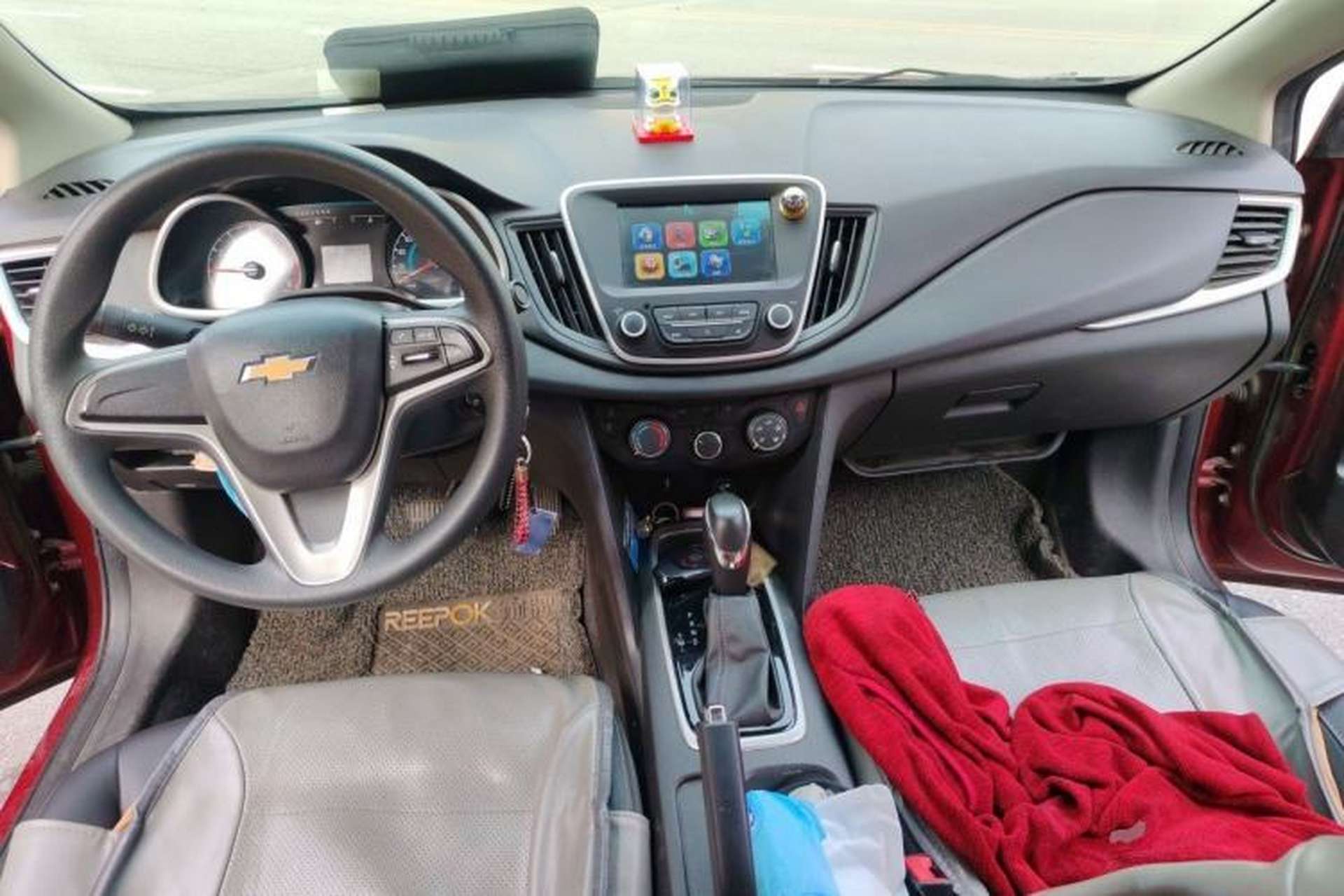 Used Chevrolet Cavalier 2019 320 Automatic Xinyue Edition Center Console
