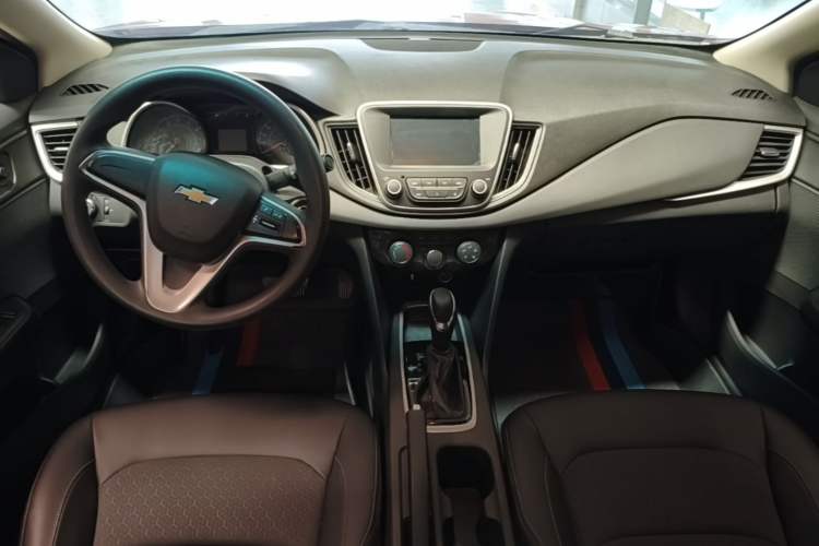 Used Chevrolet Cavalier 2019 320 Automatic Xinyue Edition Center Console