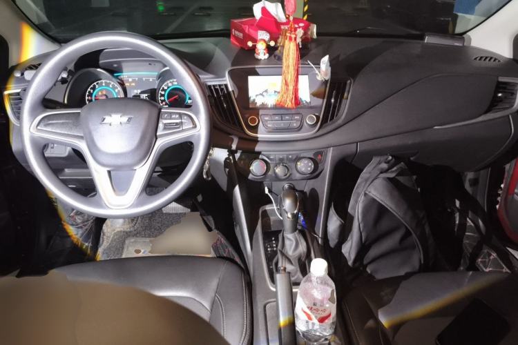 Used Chevrolet Cavalier 2019 320 Automatic Xinyue Edition Center Console