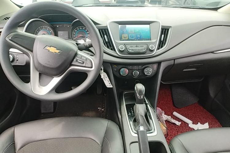 Used Chevrolet Cavalier 2019 320 Automatic Xinyue Edition Center Console