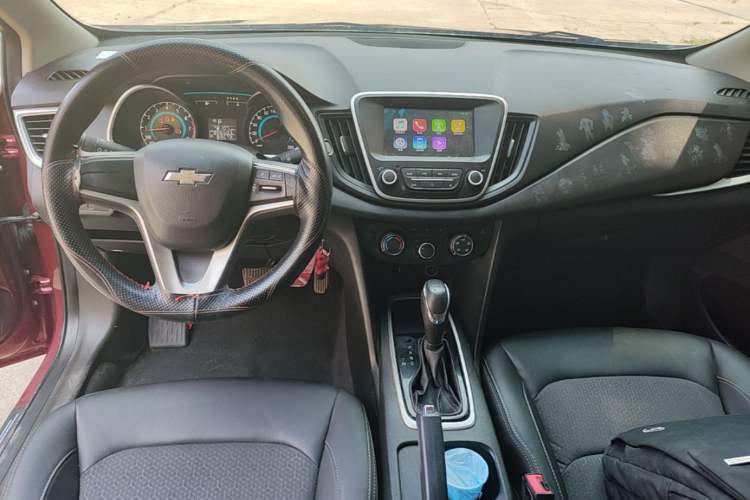 Used Chevrolet Cavalier 2019 320 Automatic Xinyue Edition Center Console