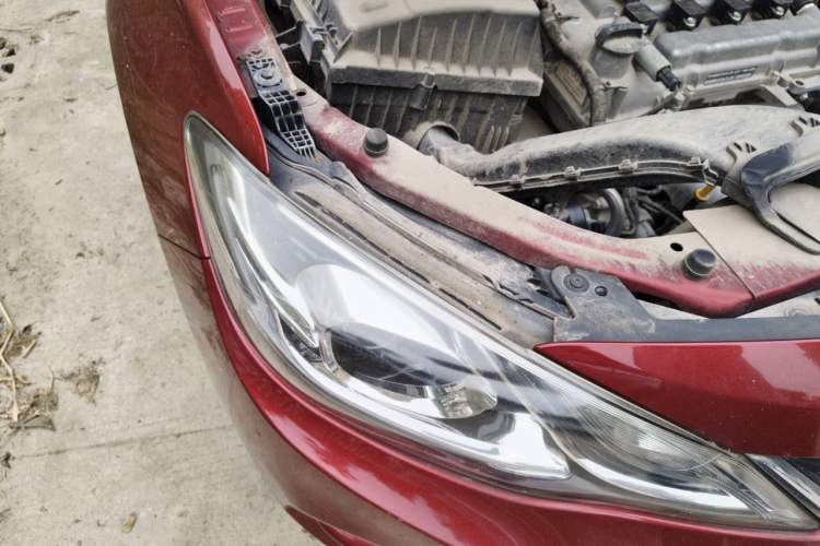 Used Chevrolet Cavalier 2019 320 Manual Xinyue Edition Engine Bay Right