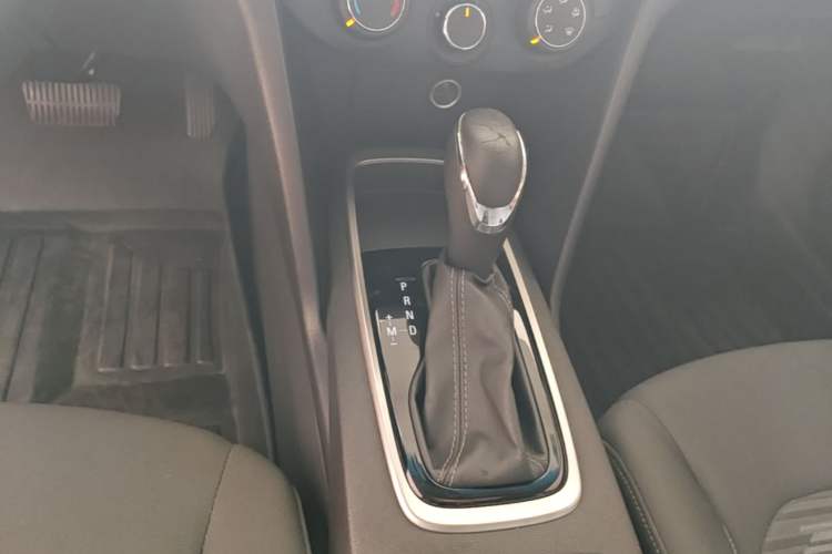 Used Chevrolet Cavalier 2019 320 Automatic Enjoyment with Sunroof Gear Lever