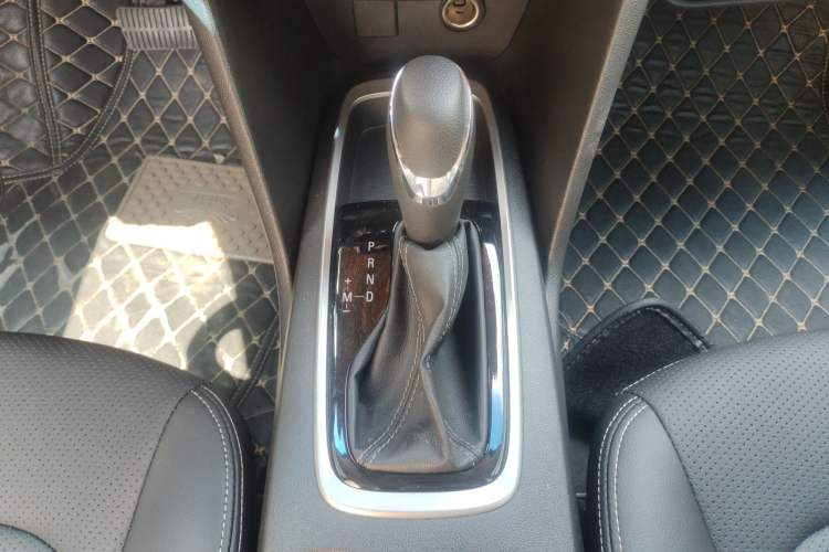 Used Chevrolet Cavalier 2019 320 Automatic Enjoyment with Sunroof Gear Lever