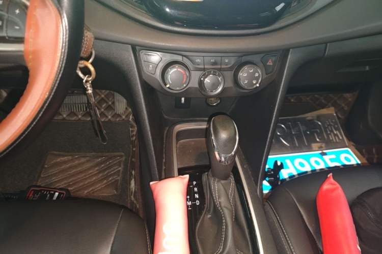 Used Chevrolet Cavalier 2019 320 Automatic Xinyue Edition Gear Lever