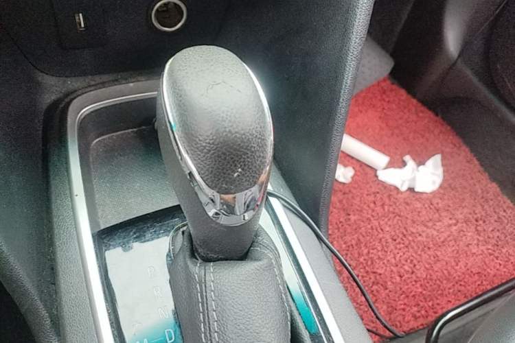 Used Chevrolet Cavalier 2019 320 Automatic Xinyue Edition Gear Lever
