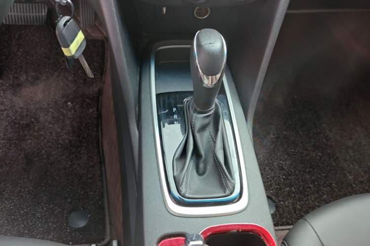 Used Chevrolet Cavalier 2019 320 Automatic Xinyue Edition Gear Lever