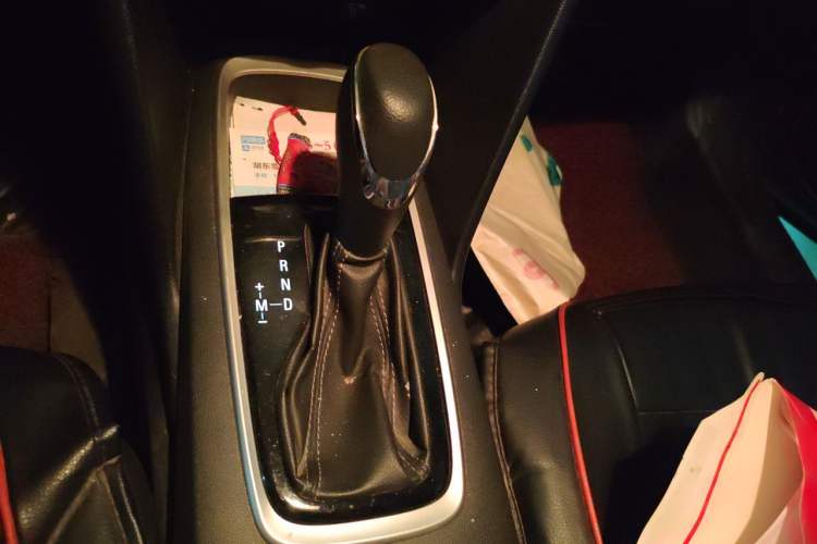 Used Chevrolet Cavalier 2019 320 Automatic Xinyue Edition Gear Lever